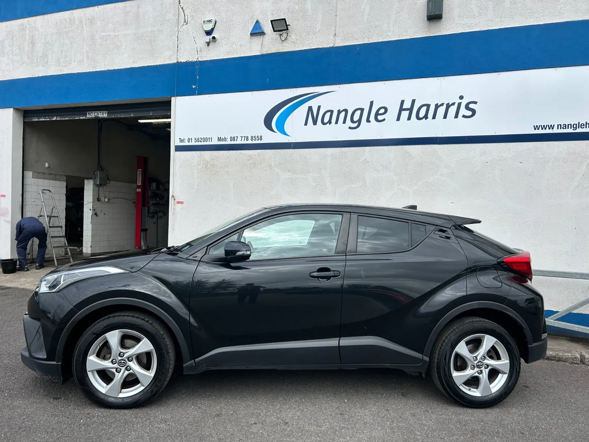 Toyota C-HR.  FINANCE AVAILABLE. TRADE IN WELCOME. - Image 2