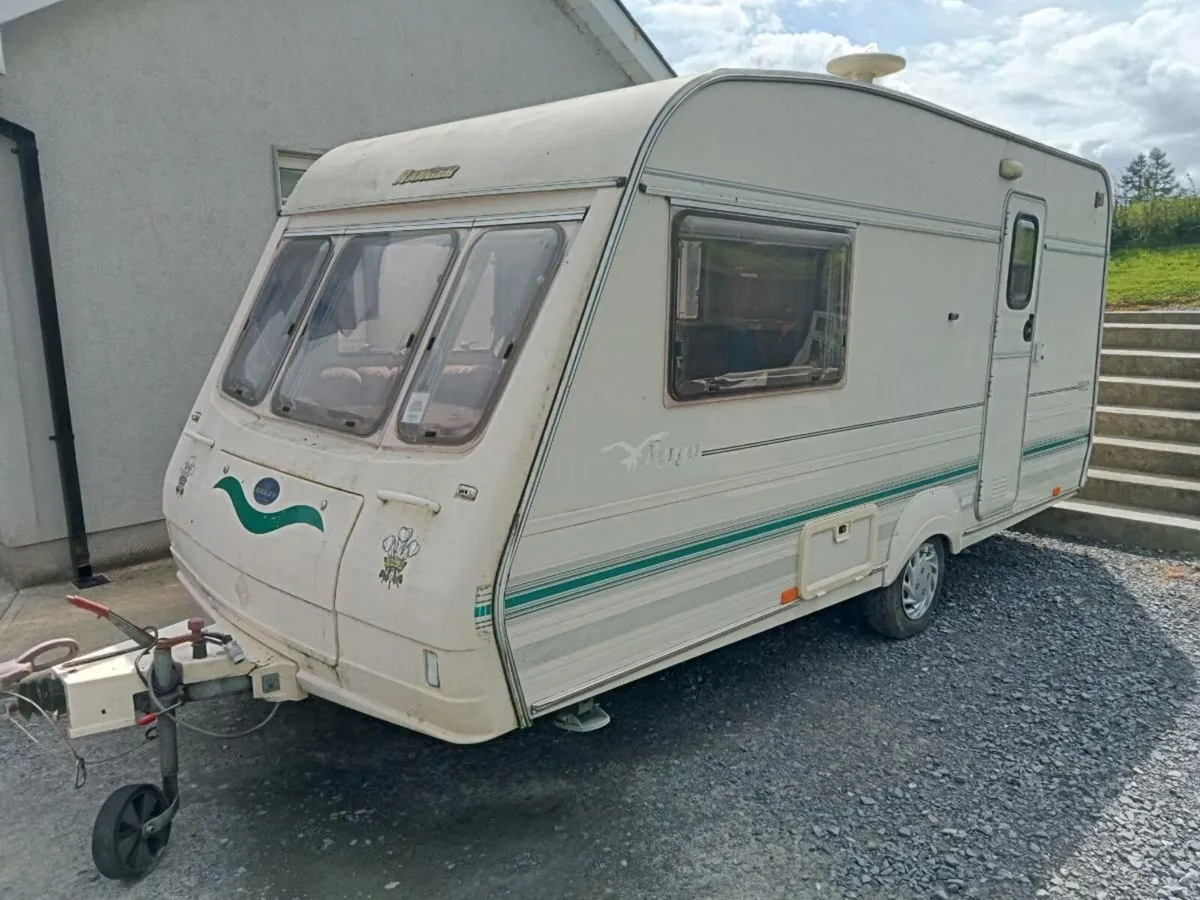 2 berth caravan - Image 1