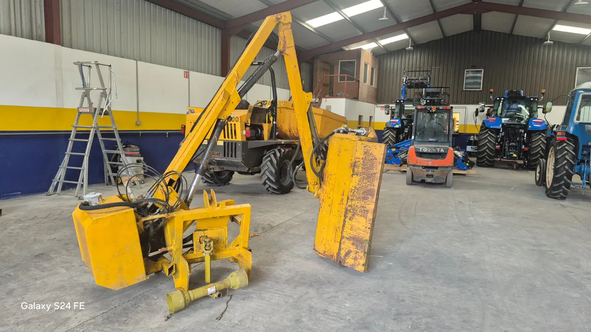 Farm machinery - Image 1