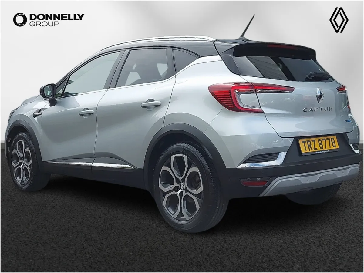 Renault Captur Hatchback SE Edition - Image 2