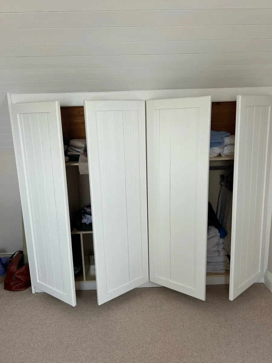 Wardrobe for dormer bungalow. - Image 2