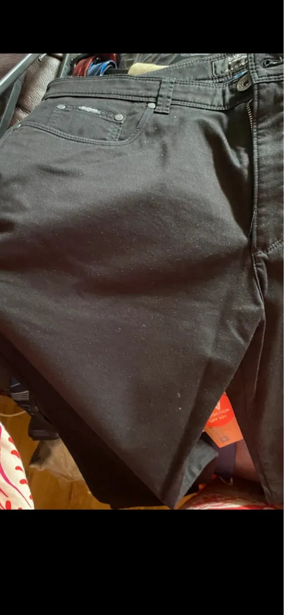 Bugatti Jeans Black 36 x 32 - Image 1