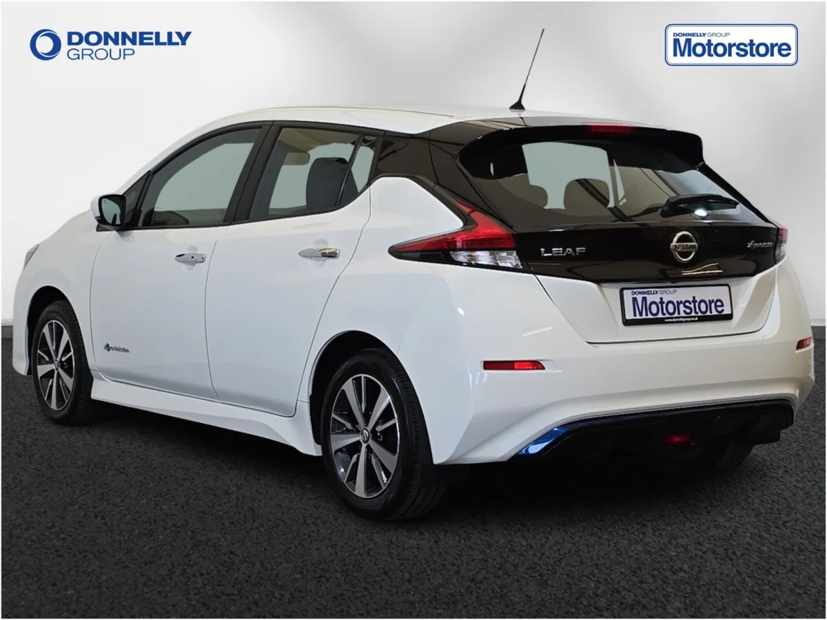 Nissan LEAF Hatchback Acenta - Image 2
