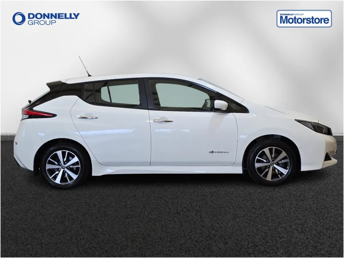 Nissan LEAF Hatchback Acenta - Image 3