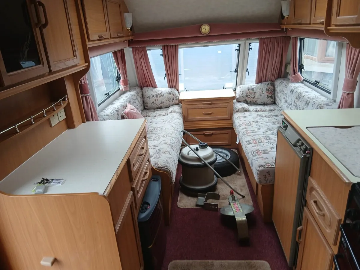 Caravan - Image 4