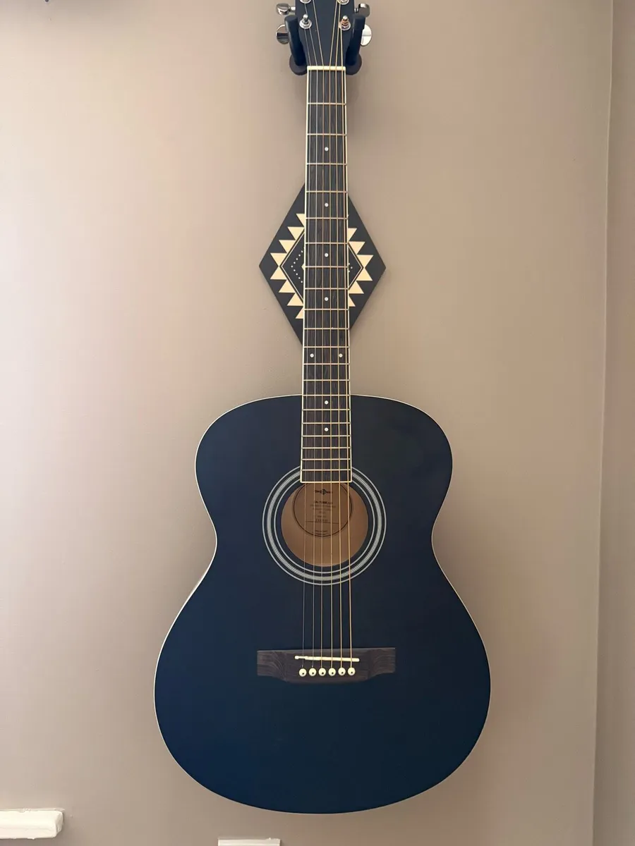 Black Guitar