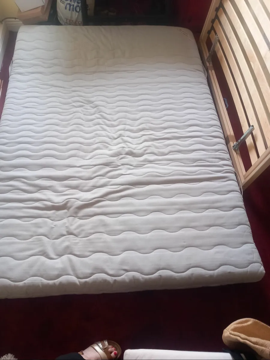 Double bed with mattress - Image 4