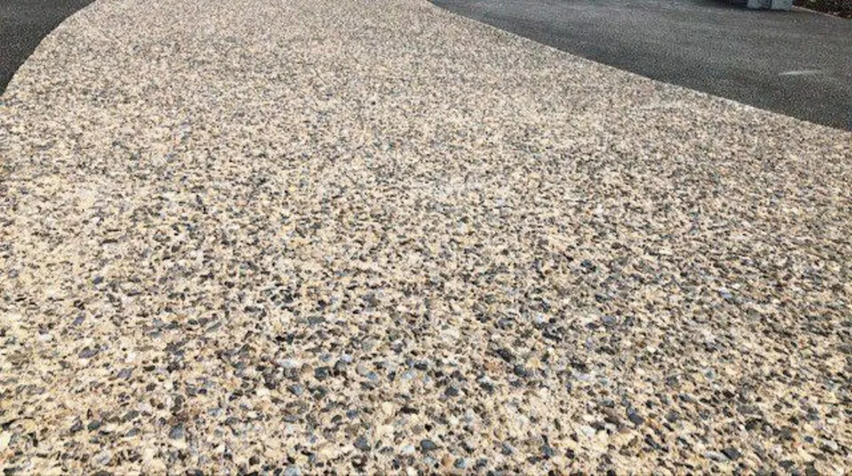 Exposed aggregate drives and footpaths - Image 3