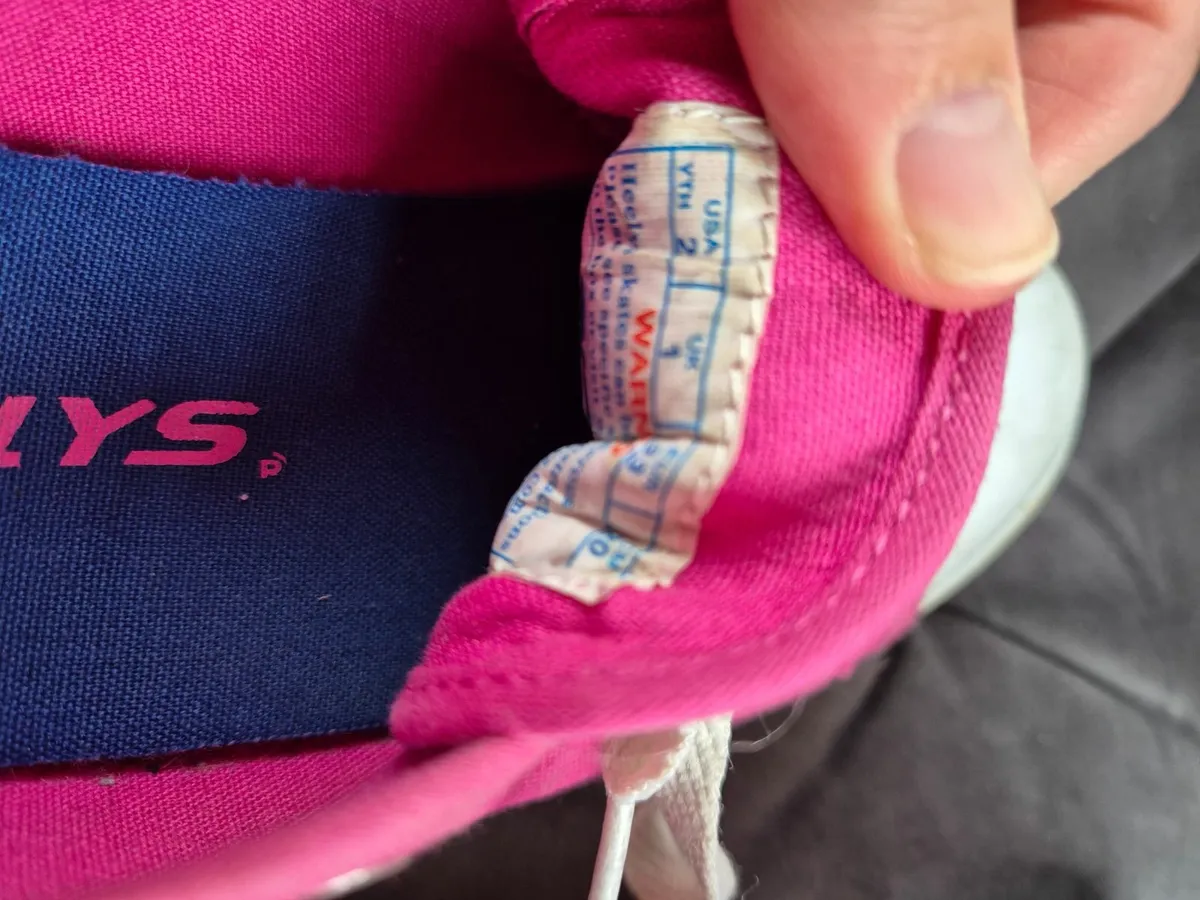 Heelys shoes size uk1 or Eur33 - Image 2