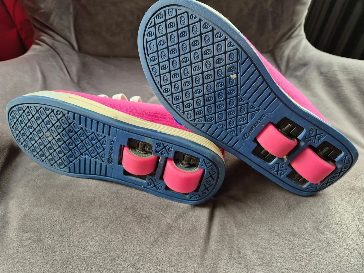 Heelys shoes size uk1 or Eur33 - Image 4