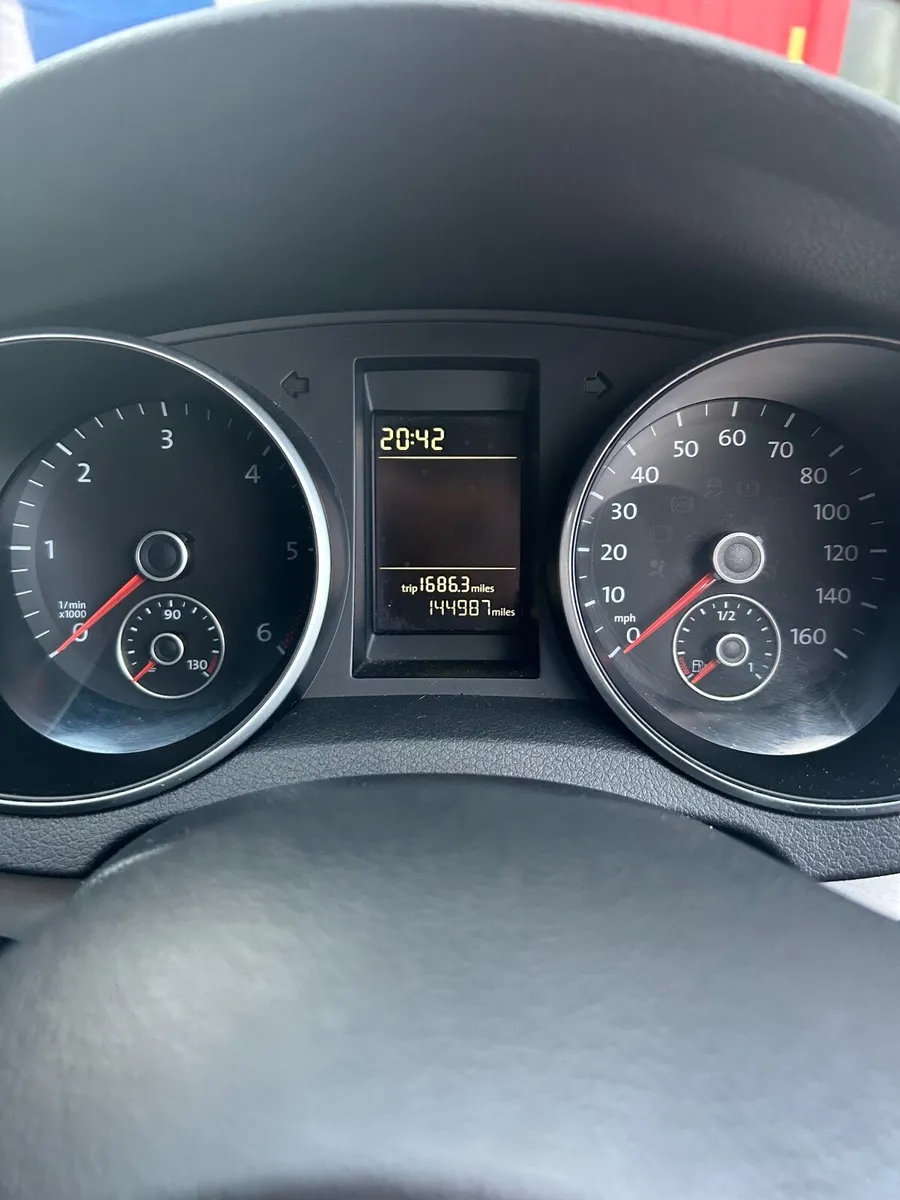Volkswagen Golf 2010 - Image 4