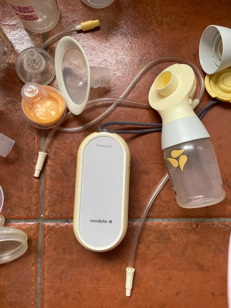 Electric breast pump Medela Freestyle - Image 1