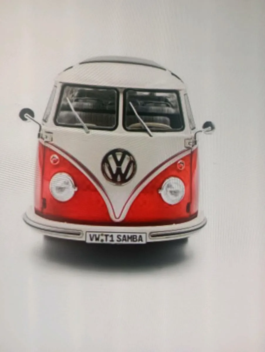 VW TI SAMBA RED /WHITE 1962  BUS 1-18 SCALE - Image 4