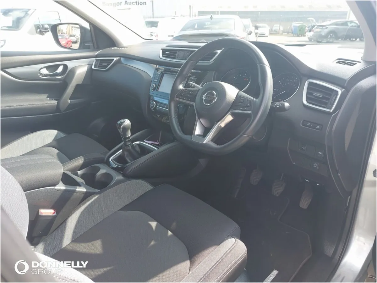 Nissan Qashqai Hatchback N-Connecta - Image 4