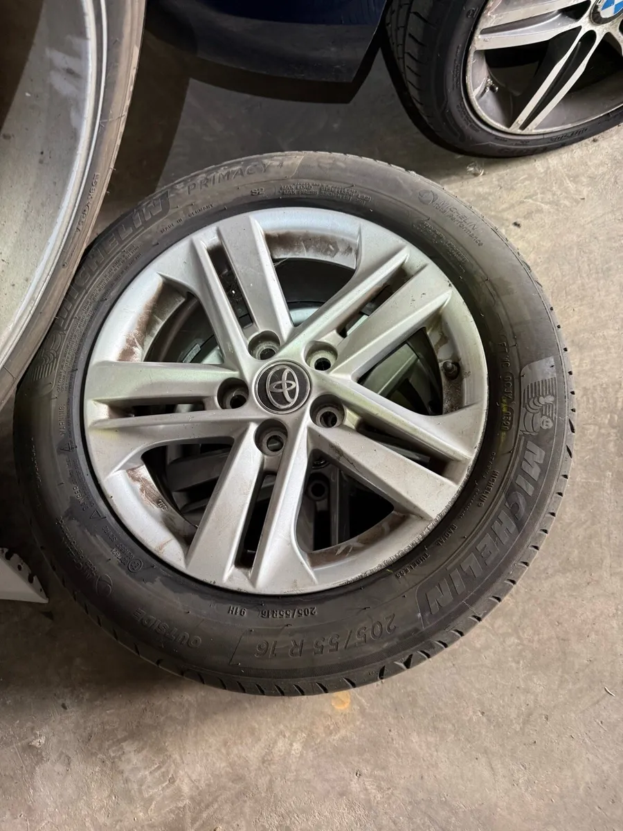 Toyota alloy wheels set 16” - Image 1