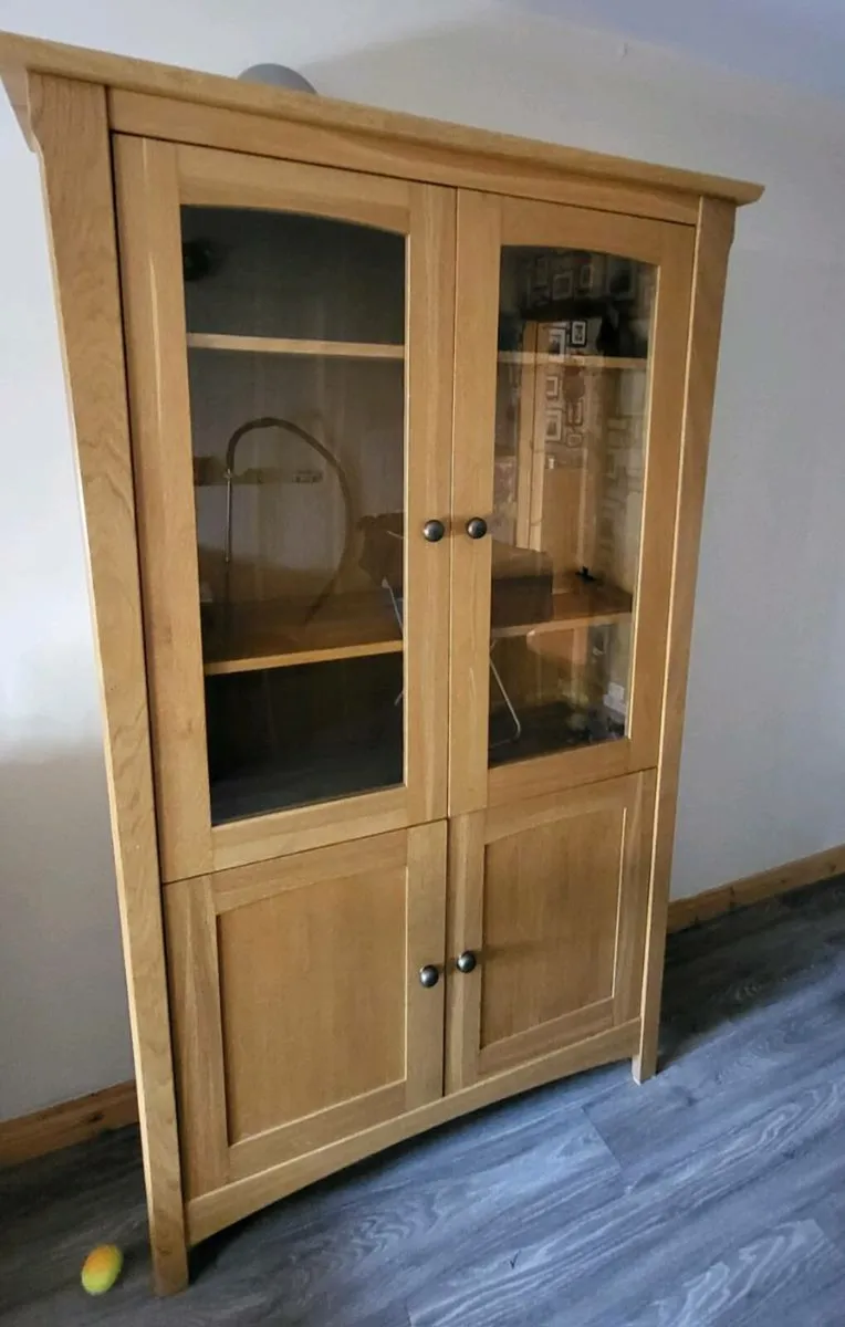 Display cabinet - Image 1