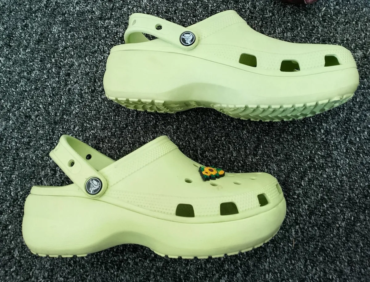 crocs uk6/7 - Image 2