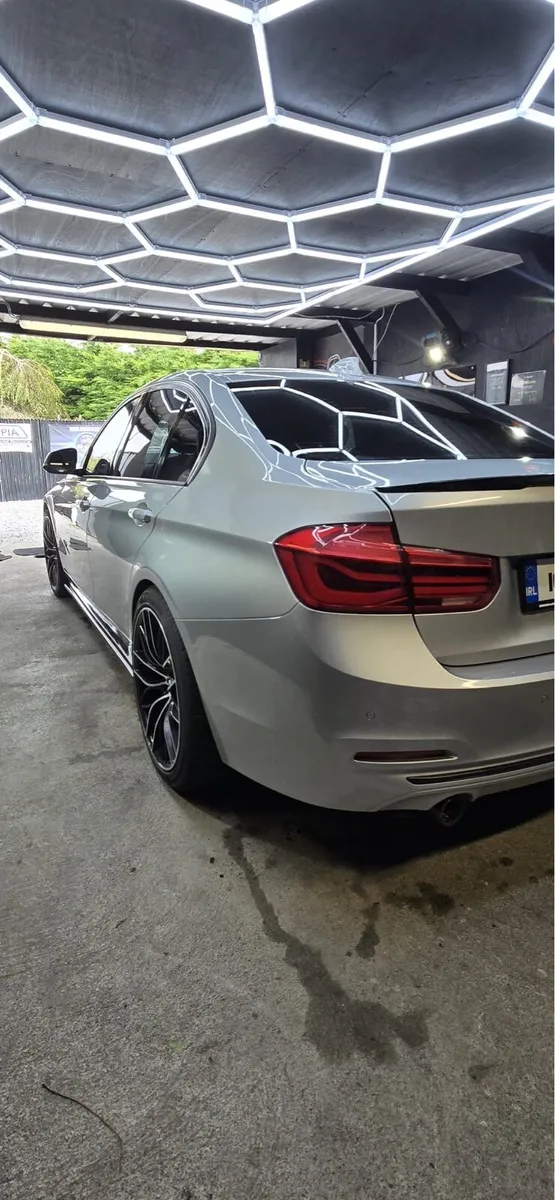 Bmw 316 2016 2l - Image 2