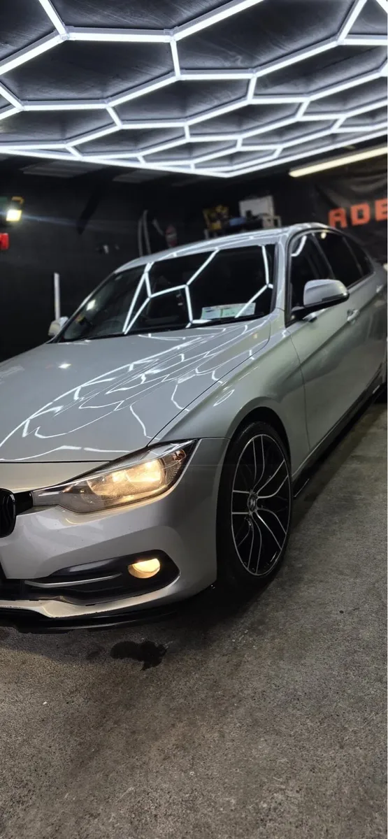 Bmw 316 2016 2l - Image 3