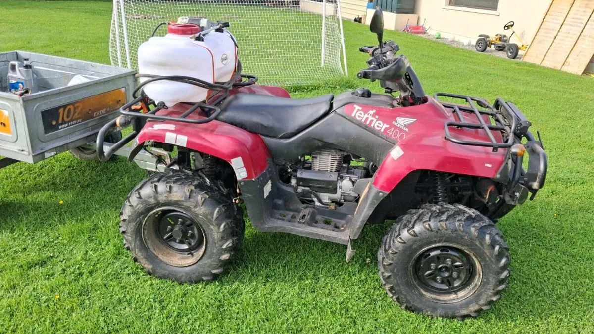 Idios 400 4×4 quad with tipping trailer/sprayer - Image 3