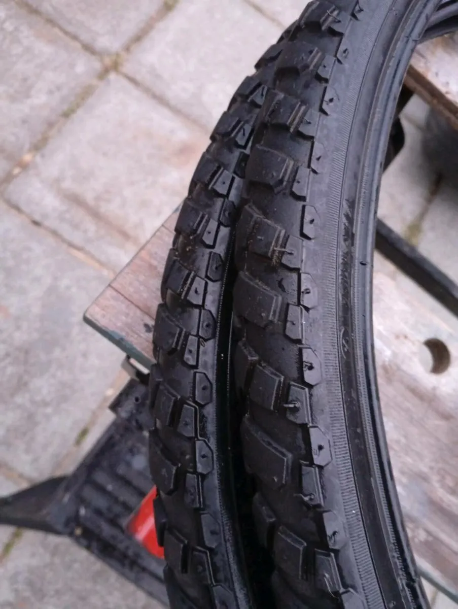 Set of 24" Tyres - Image 3