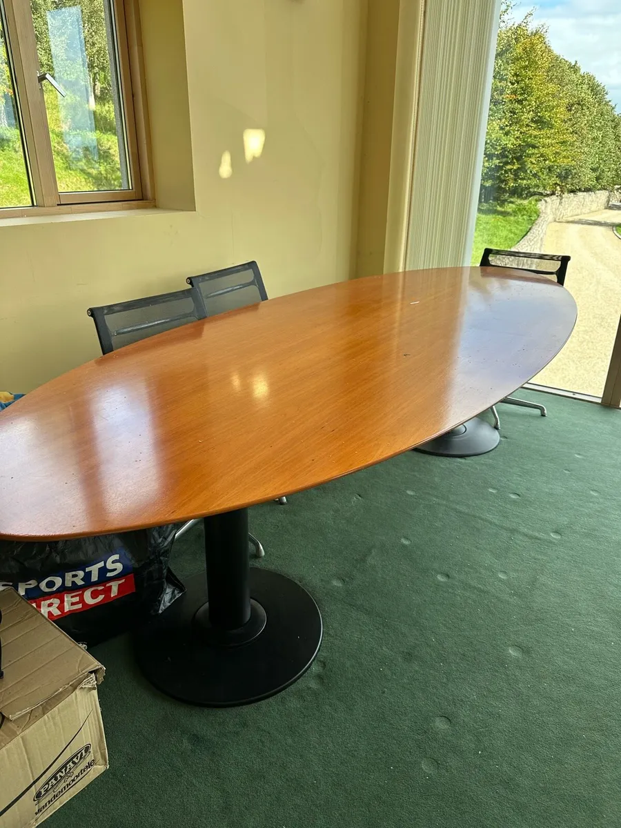 Meeting room table & chairs, desks, drawer units - Image 1