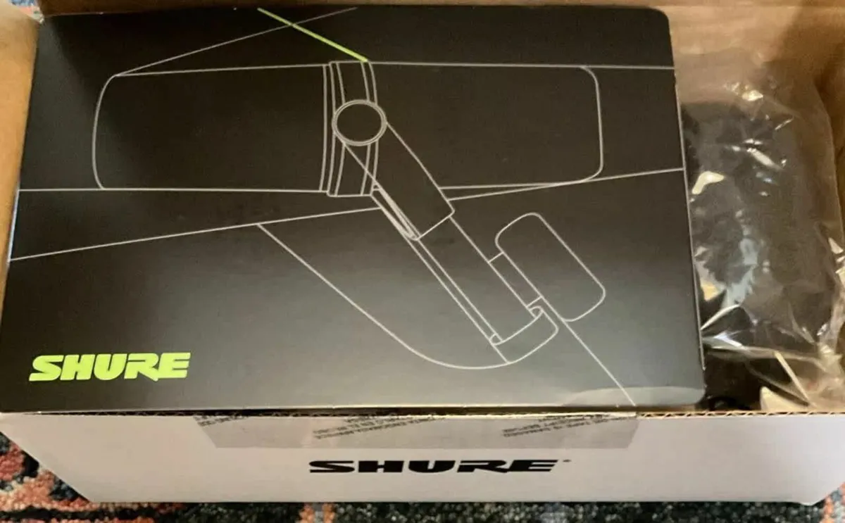 Shure SM7B Cardioid Dynamic Vocal Microphone - Image 2