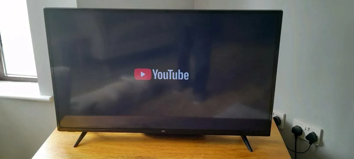42"JVC  Smart TV - Image 2