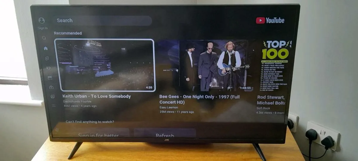 42"JVC  Smart TV - Image 4