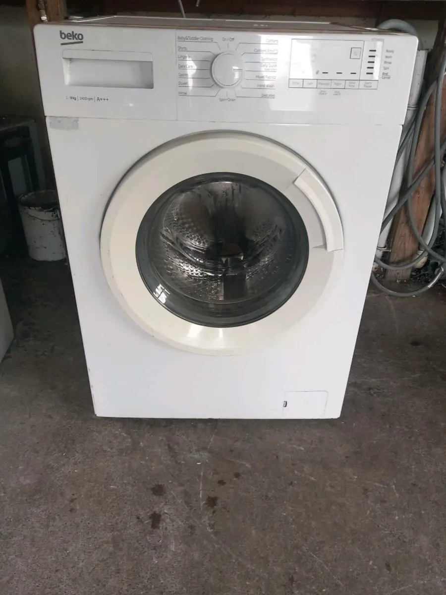 Beko 9kg washing machine 1400 spin - Image 1