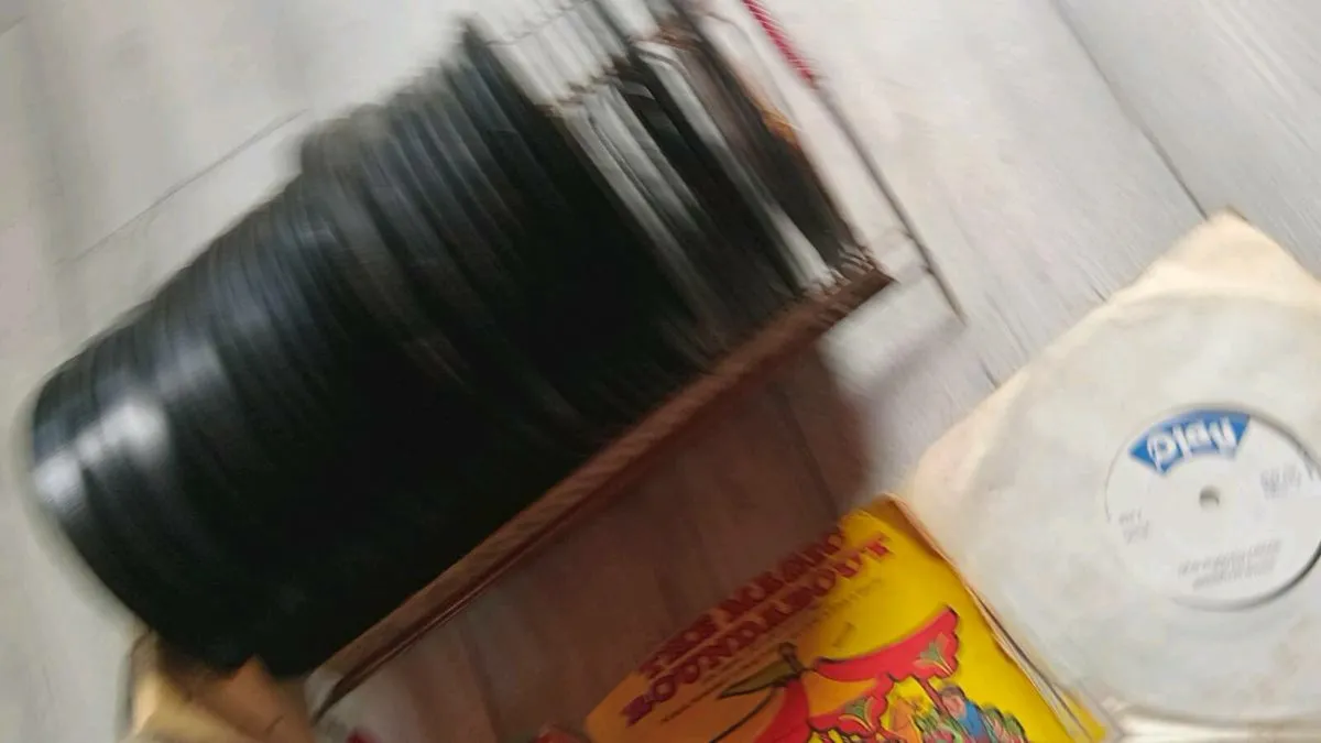 Selection of records - Image 3