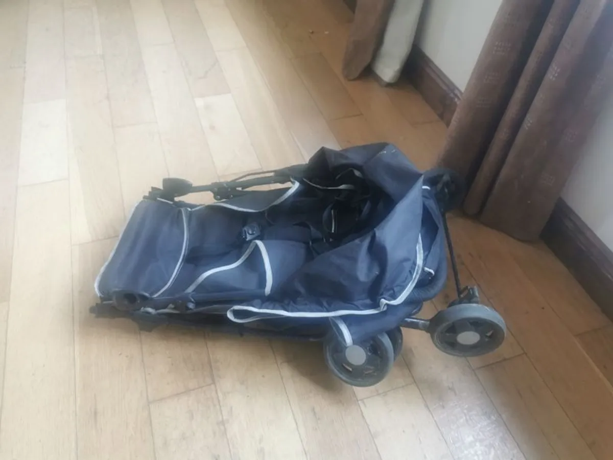 Stroller - Image 2