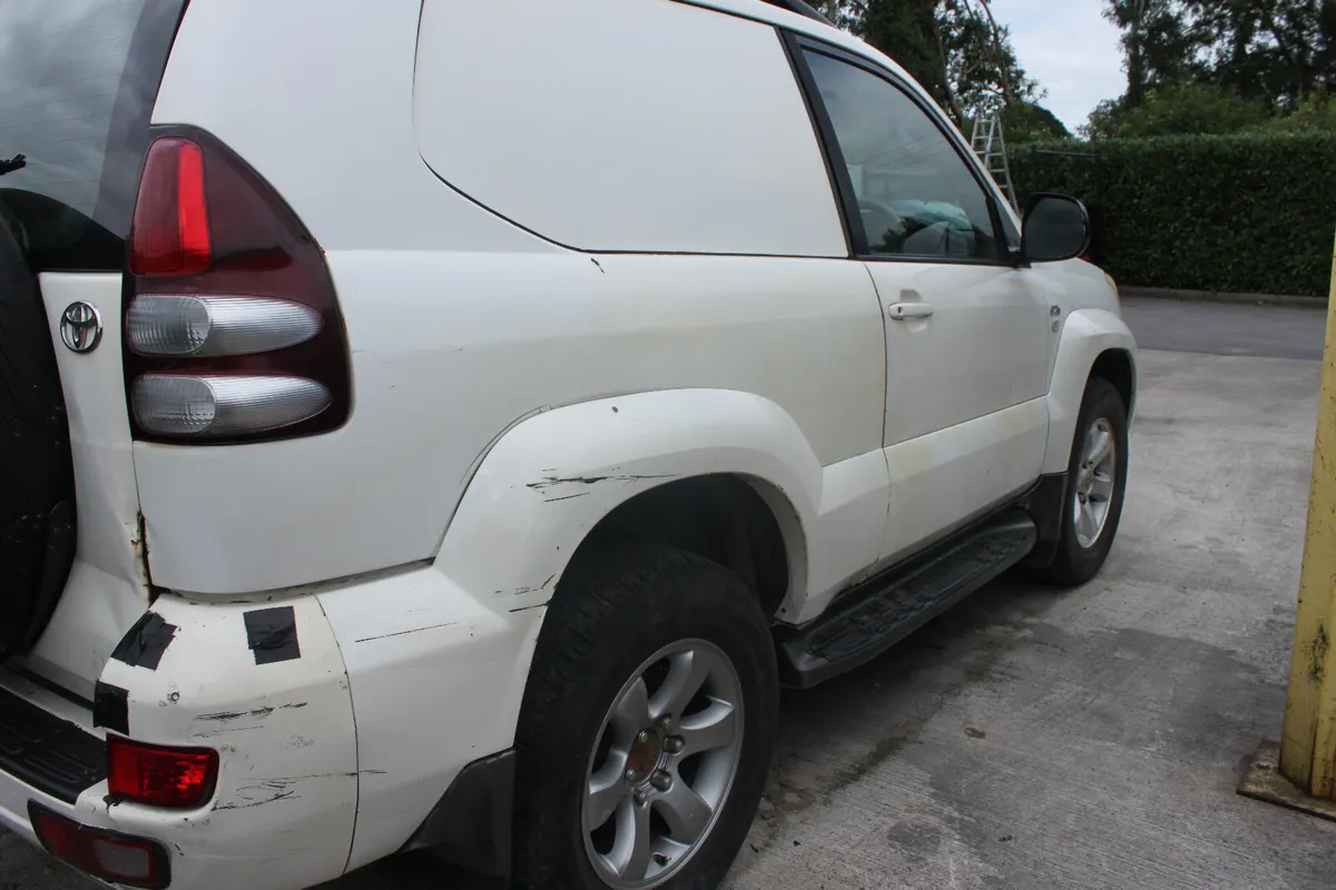 Toyota Land Cruiser SWB GX, 2006 - Image 3