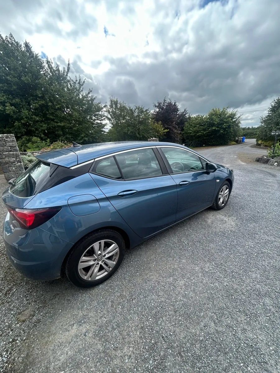 Vauxhall Astra 2017 - Image 1