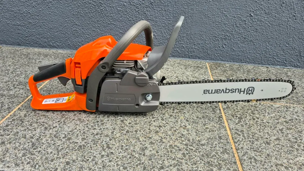Husqvarna 440 Chainsaw - Image 2
