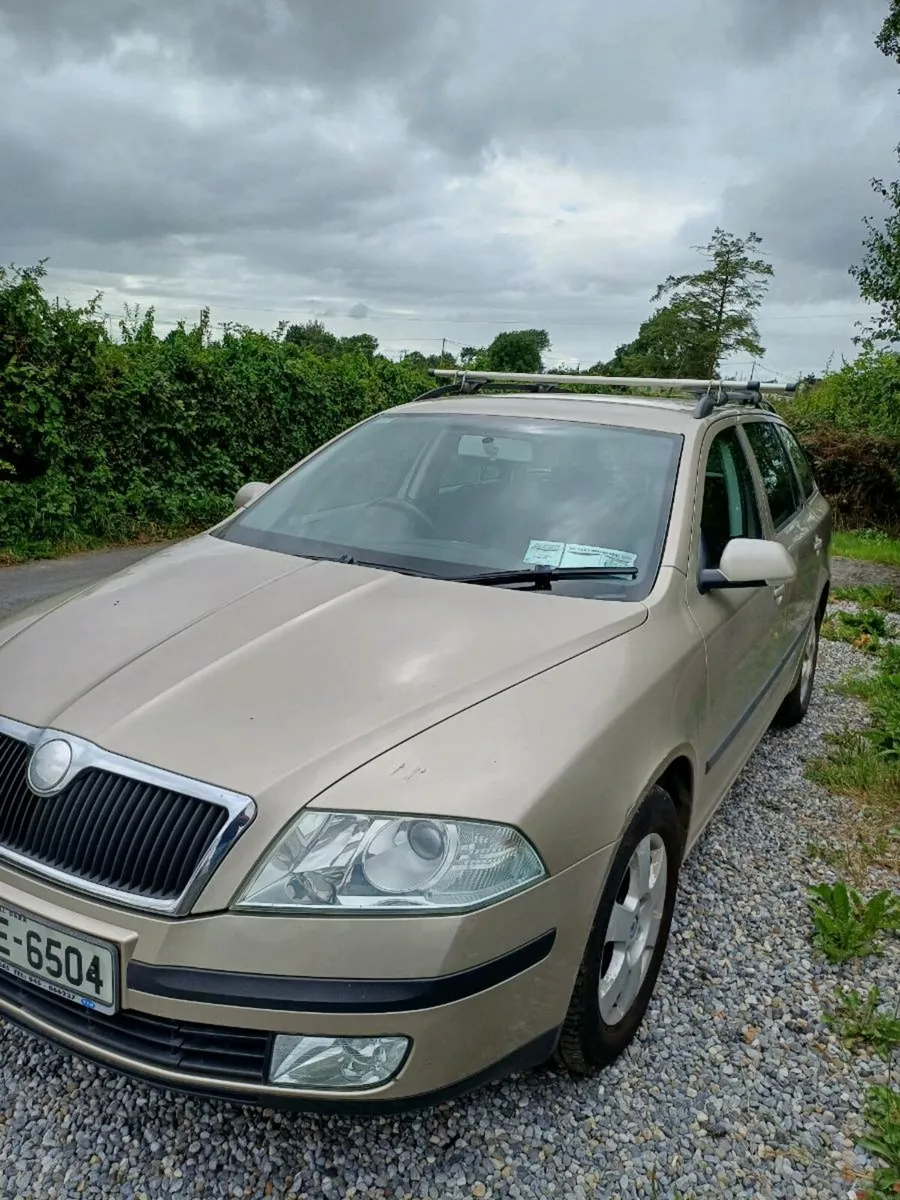 SKODA OCTAVIA ESTATE DIESEL - Image 2