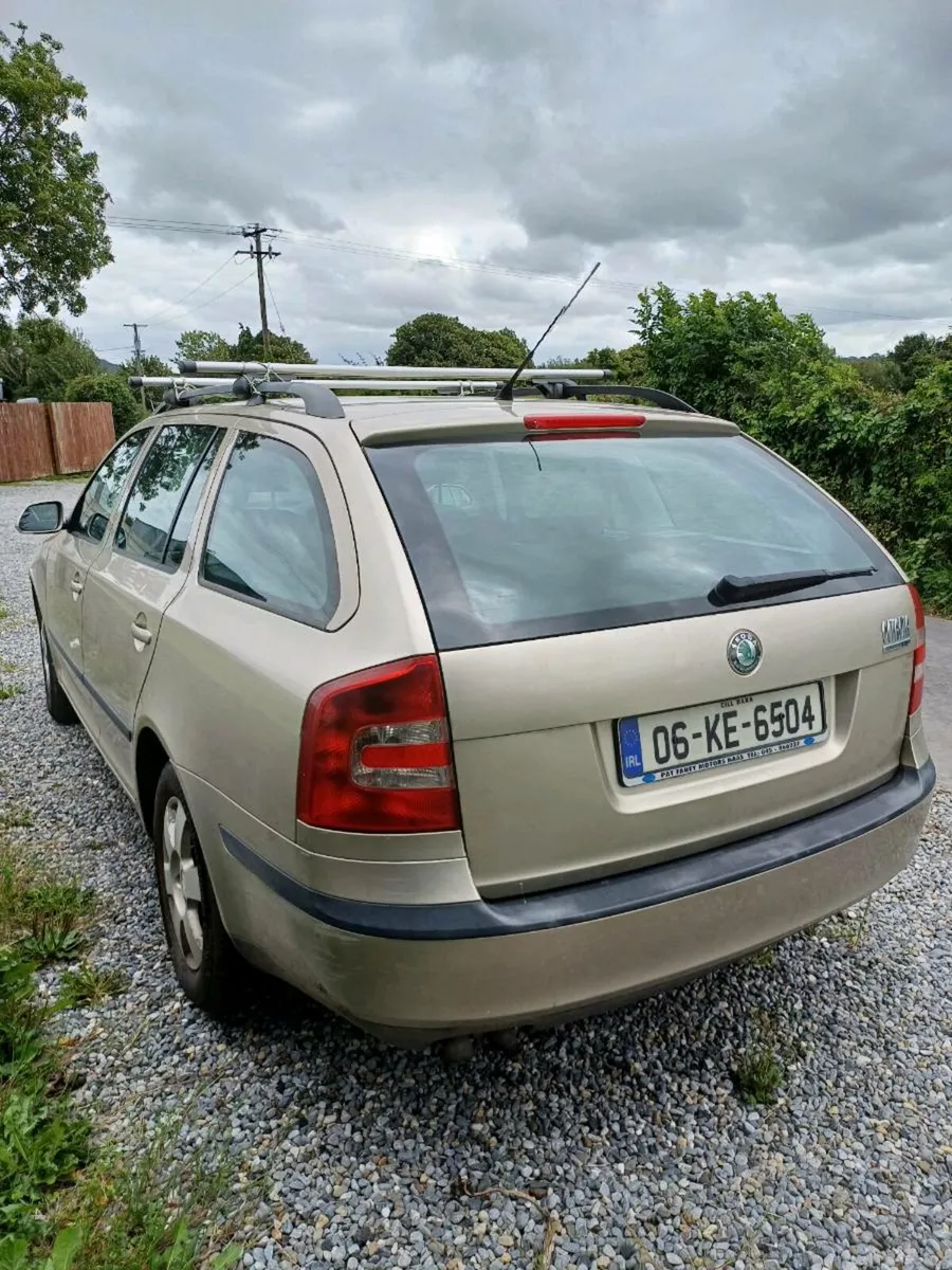 SKODA OCTAVIA ESTATE DIESEL - Image 3