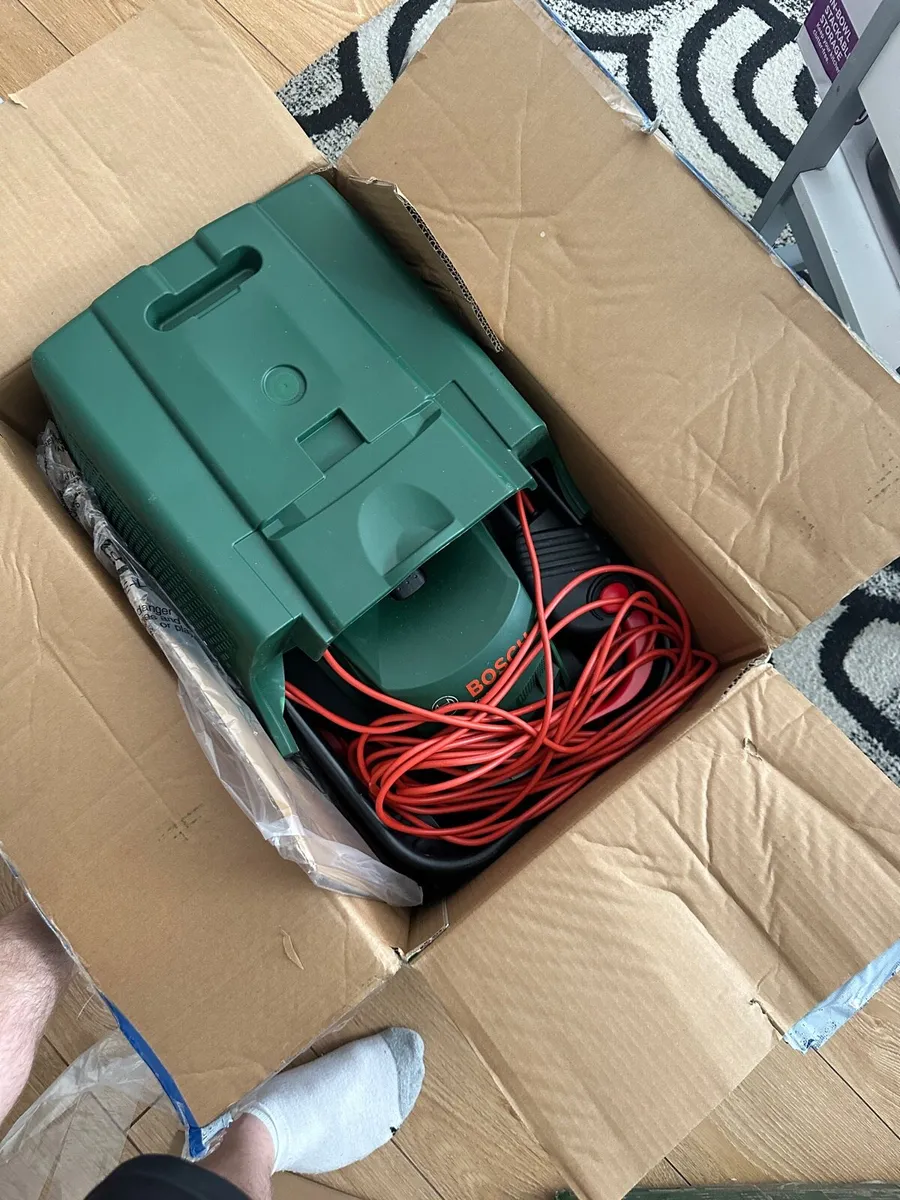 Bosh Lawnmower Rotak 32-225 - Image 3