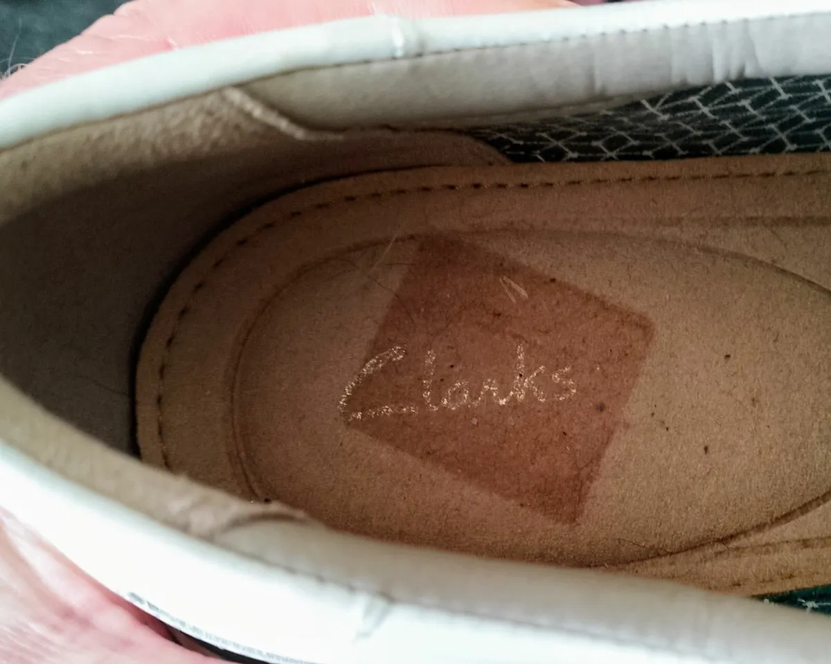 mens sneakers Clarks uk9 - Image 2
