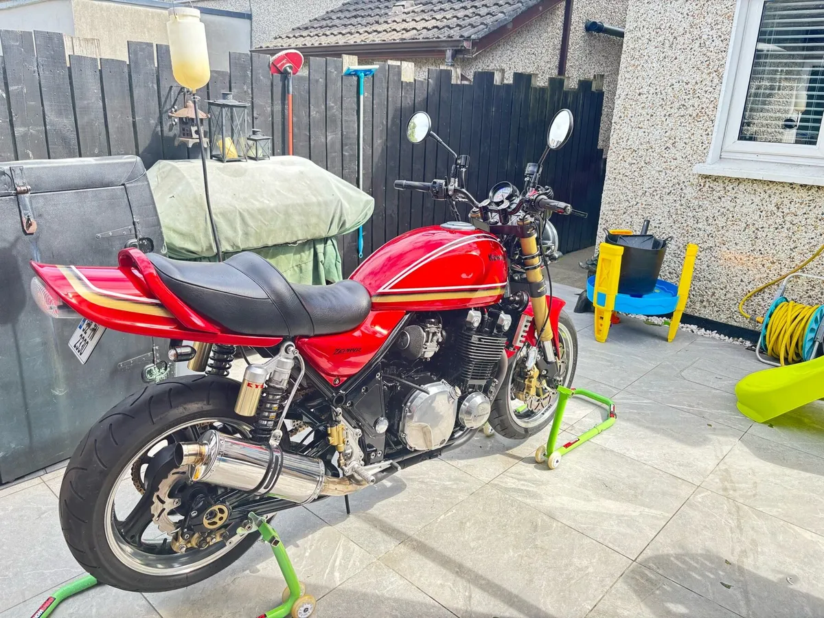 Kawasaki Zephyr 1100 - Image 1