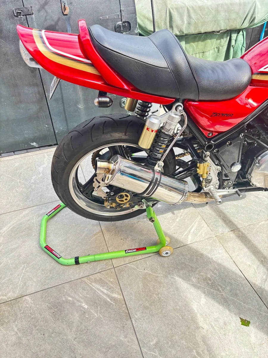 Kawasaki Zephyr 1100 - Image 2