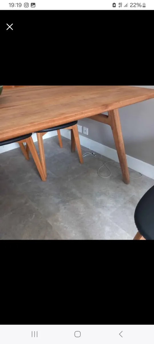 Dining table and chairs - Image 2