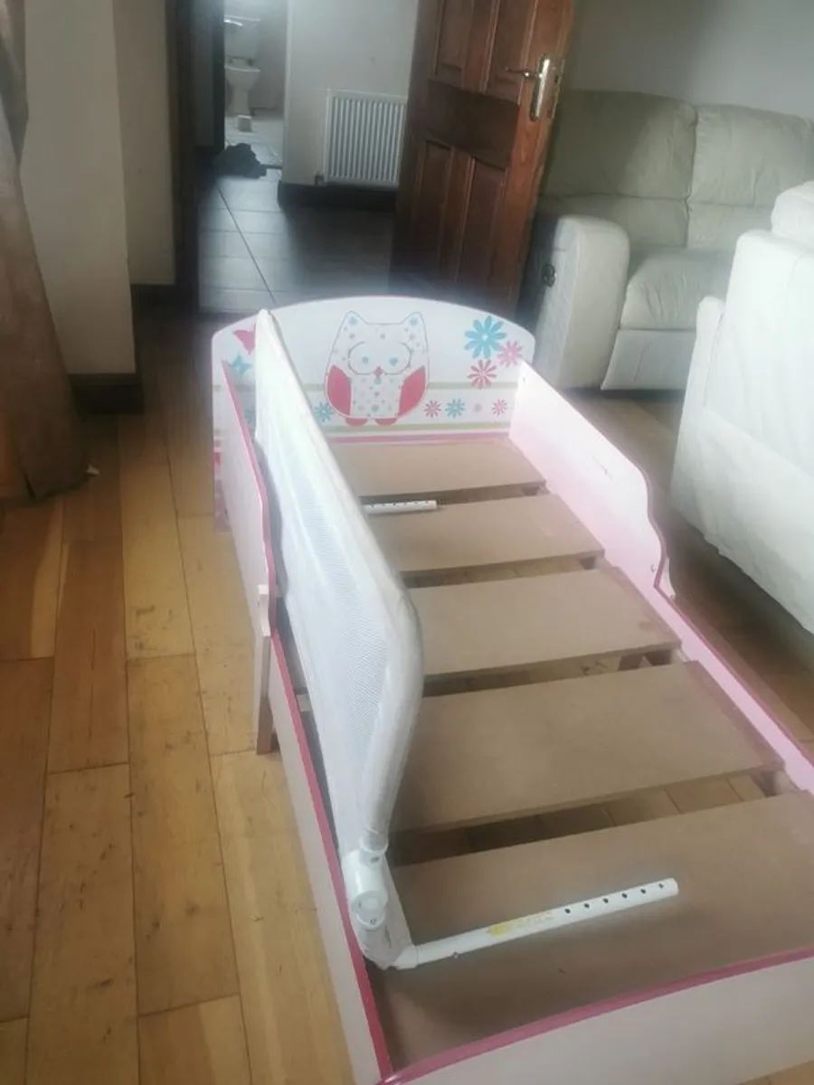 Toddler Bed and bed rail - Image 1