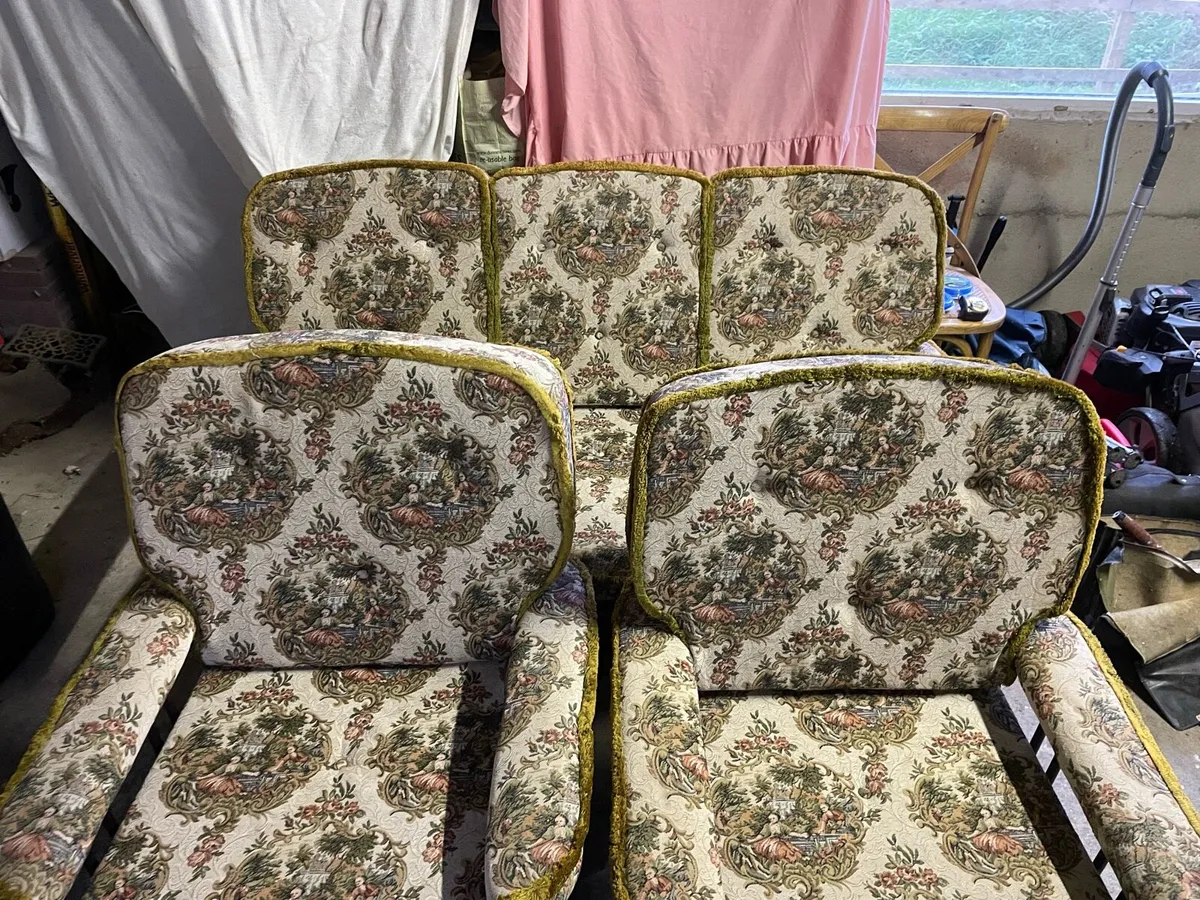 Couch and armchairs - Image 3