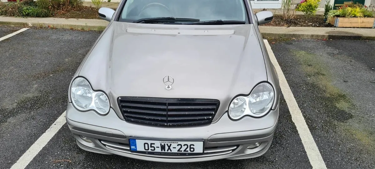 Mercedes-Benz C-Class 2005 - Image 1