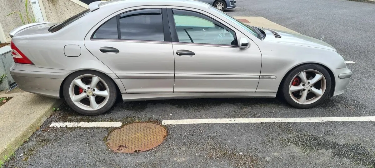 Mercedes-Benz C-Class 2005 - Image 4