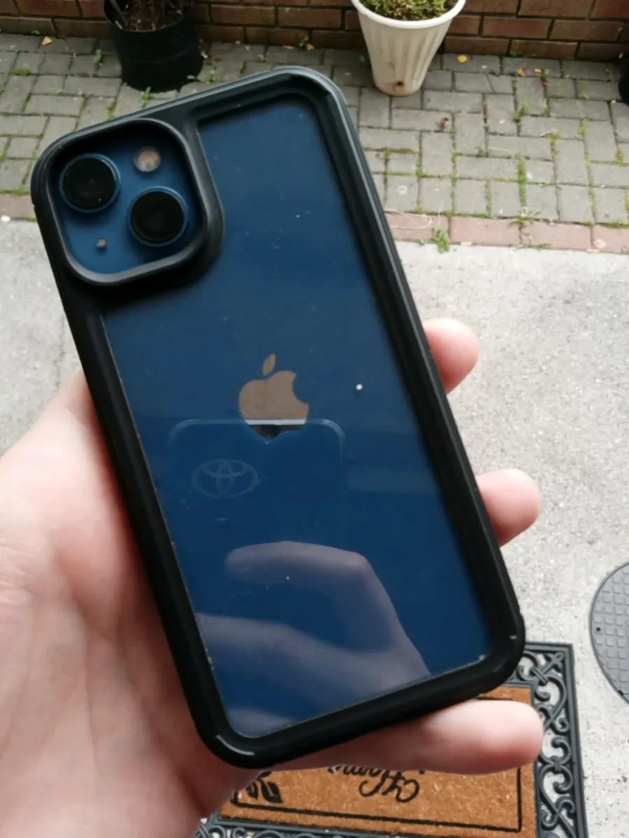 iPhone 13 - Image 1