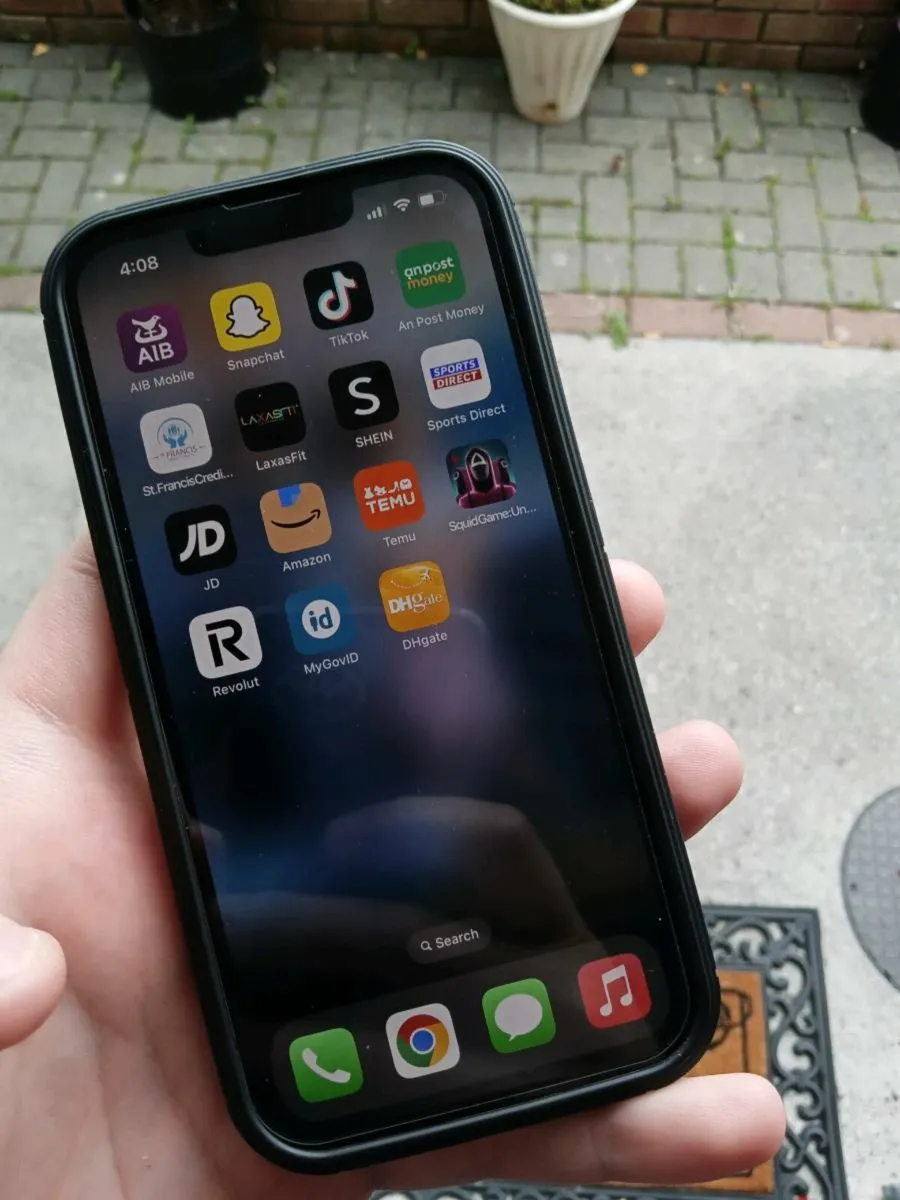 iPhone 13 - Image 2