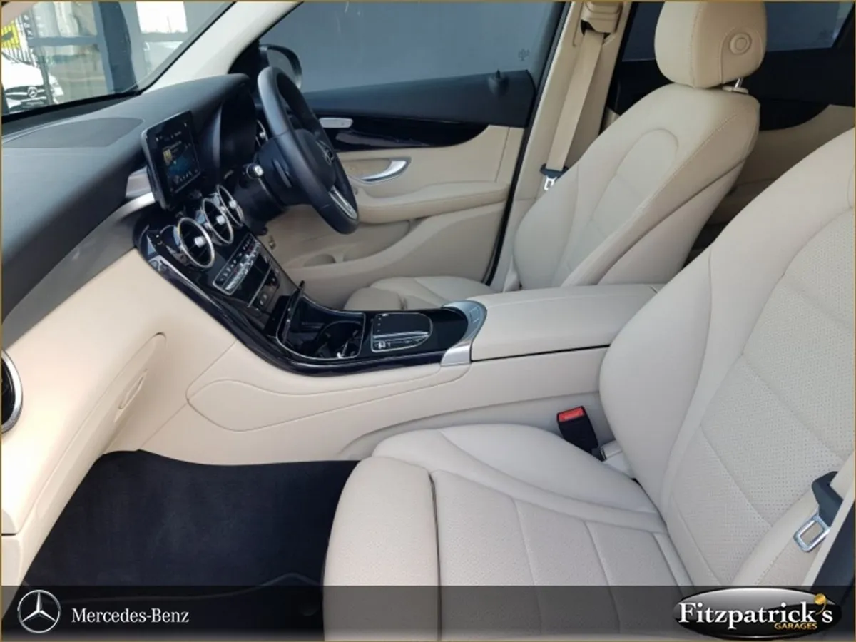 Mercedes-Benz GLC Glc220d 4matic Tiny kms - Image 4