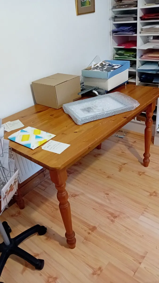 Kitchen table